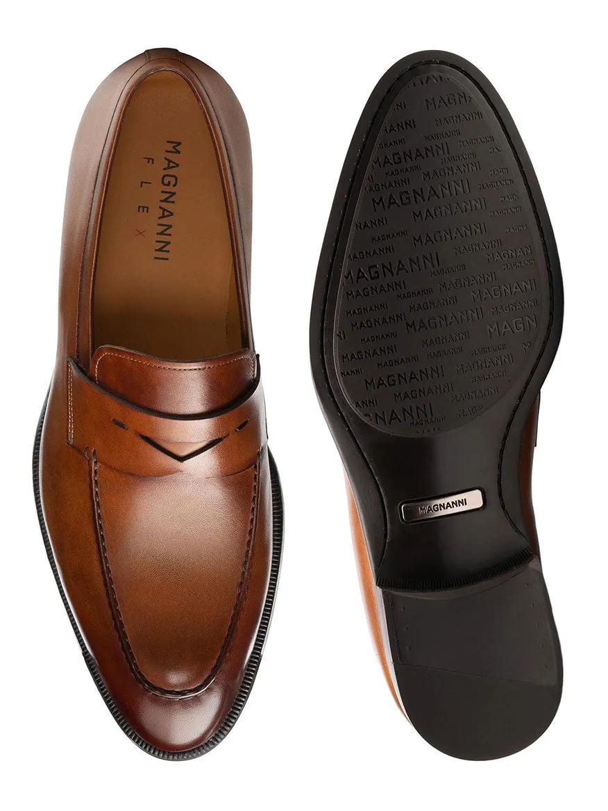 Magnanni Garner in Tabaco