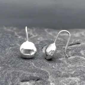 Piccoli – Sculpted Puffy Disc Silver Earrings – Dangle